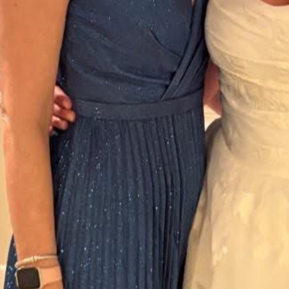 Elegant Blue Maxi Dress with Pleats - Picture 2 of 4